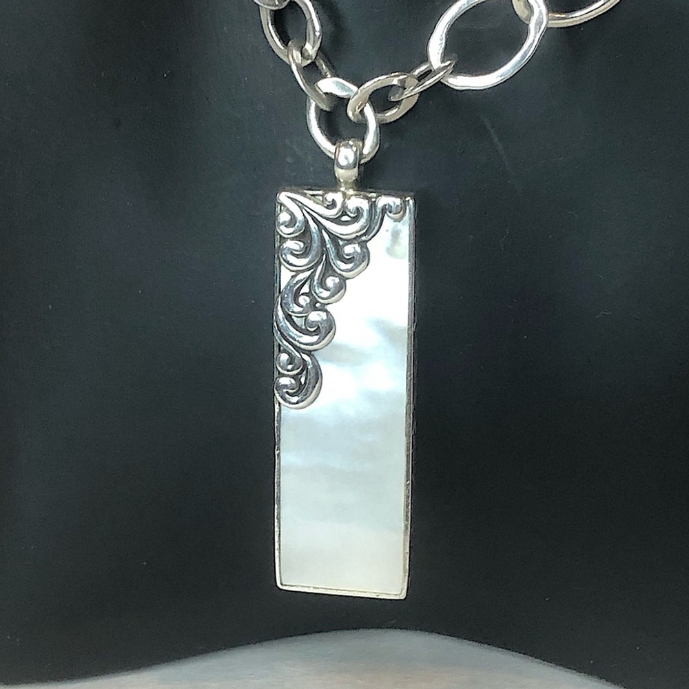 LOIS HILL Sterling Silver Cut Out Mother Of Pearl Open Link Toggle Necklace NWOT - Picture 8 of 17